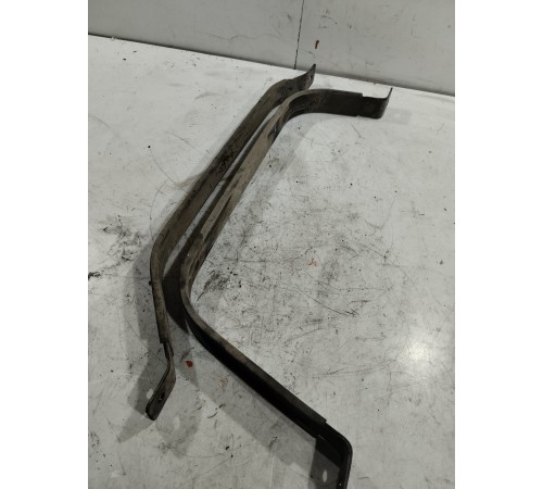 Комплект креплений топливного бака (2 шт.)