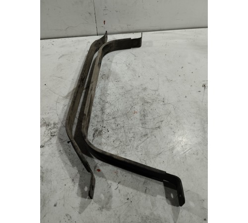 Комплект креплений топливного бака (2 шт.)