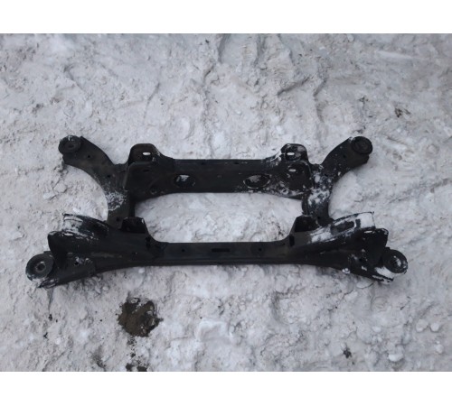 Балка подвески задняя (подрамник)