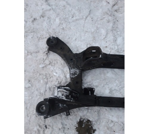 Балка подвески задняя (подрамник)