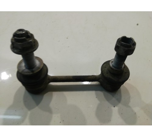 Стойка стабилизатора (задняя, правая)