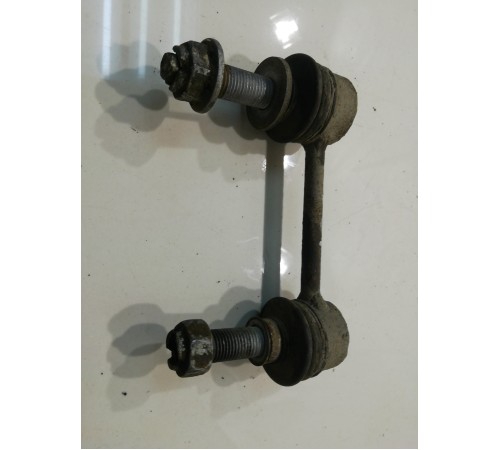 Стойка стабилизатора (задняя, правая)