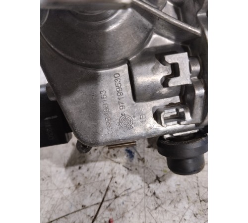 Трапеция стеклоочистителей в сборе