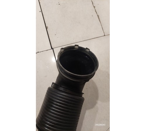 Патрубок воздушного фильтра