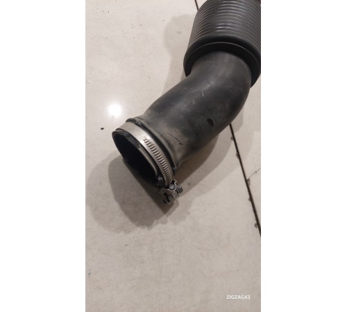 Патрубок воздушного фильтра