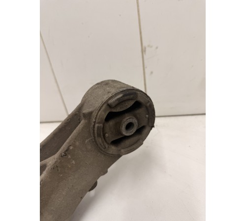 Кронштейн заднего редуктора