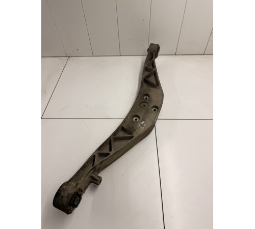 Кронштейн заднего редуктора