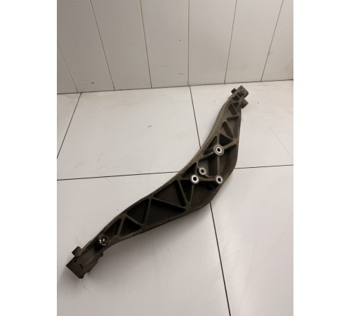 Кронштейн заднего редуктора