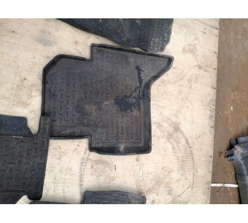 Комплект ковриков салона