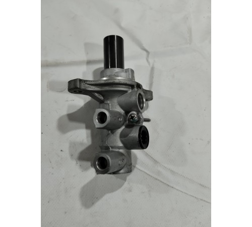 Главный тормозной цилиндр