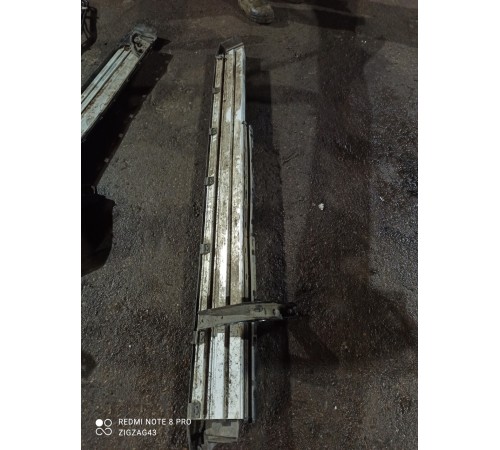 Подножка порога (левая)