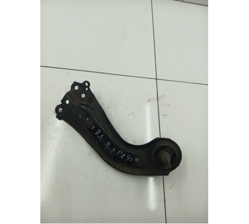 Рычаг задний левый 