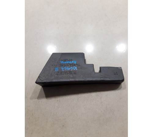 Уплотнитель жабо правый