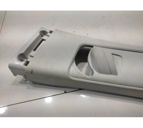 Обшивка центральной стойки (левая, верхняя)