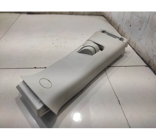 Обшивка центральной стойки (левая, верхняя)