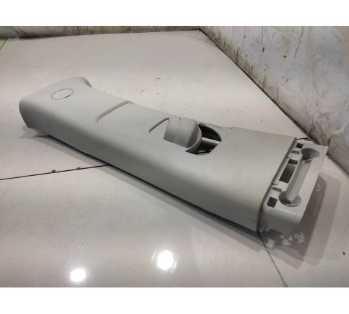 Обшивка центральной стойки (левая, верхняя)