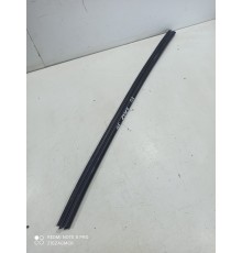 Уплотнитель стекла (передний левый внутренний)