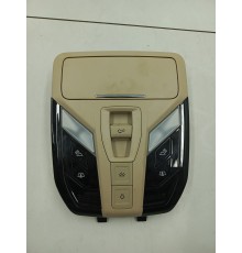 Плафон внутреннего освещения салона передний