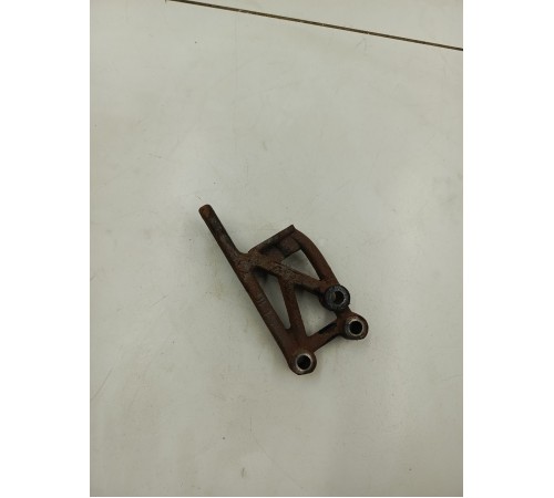 Кронштейн двигателя