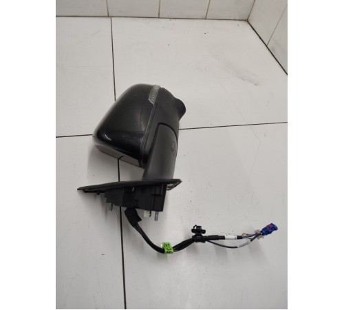 Зеркало заднего вида левое