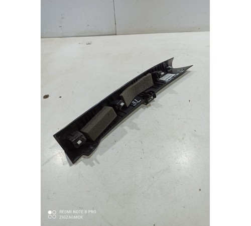 Обшивка задней стойки (левая)