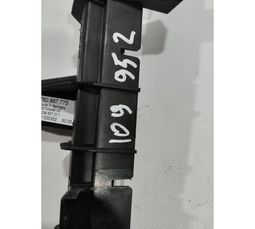 Направляющая стекла (задняя левая)