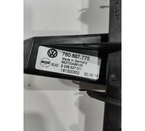 Направляющая стекла (задняя левая)