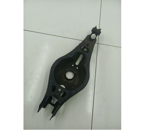 Рычаг задний правый