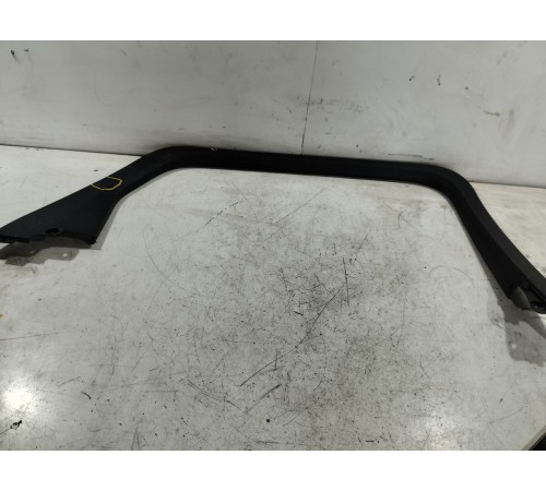 Накладка рамки стекла задняя левая