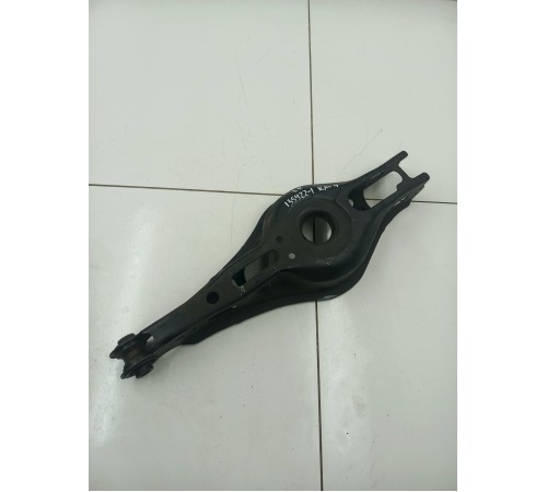 Рычаг задний правый