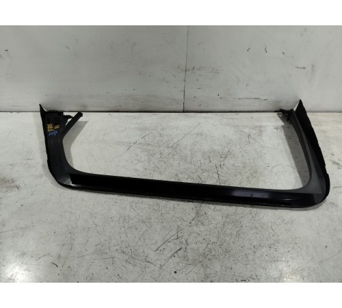 Накладка рамки стекла задняя левая