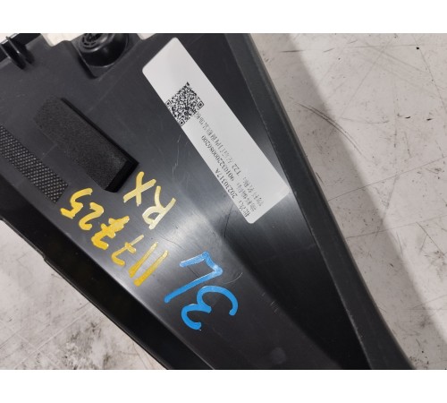 Накладка рамки стекла задняя левая