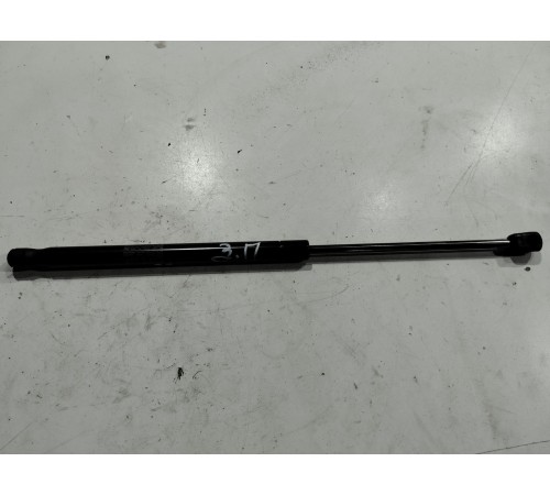 Амортизатор пола багажника