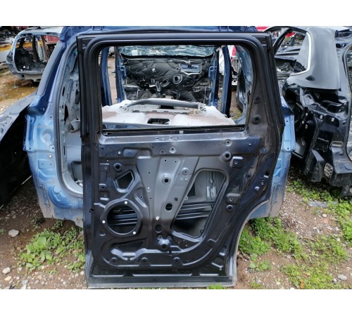 Дверь задняя правая