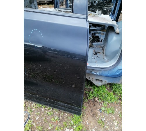 Дверь задняя правая