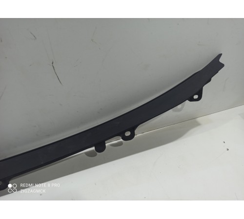 Накладка капота