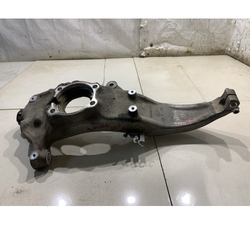 Кулак поворотный(передний правый)