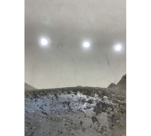 Кулак поворотный(передний правый)