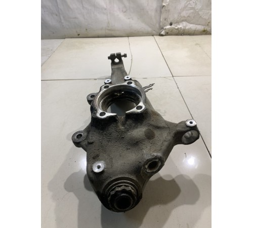 Кулак поворотный(передний правый)