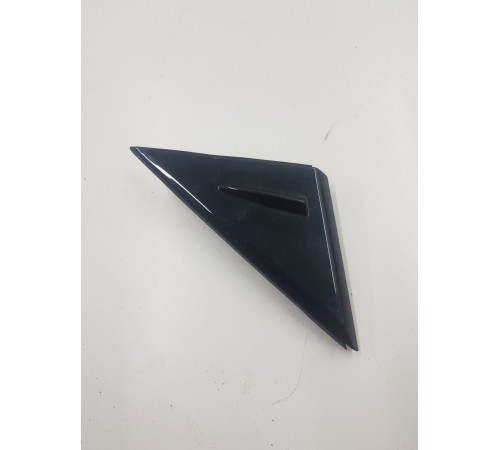 Угол двери передний правый