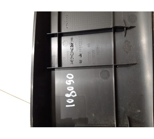 Накладка крышки багажника