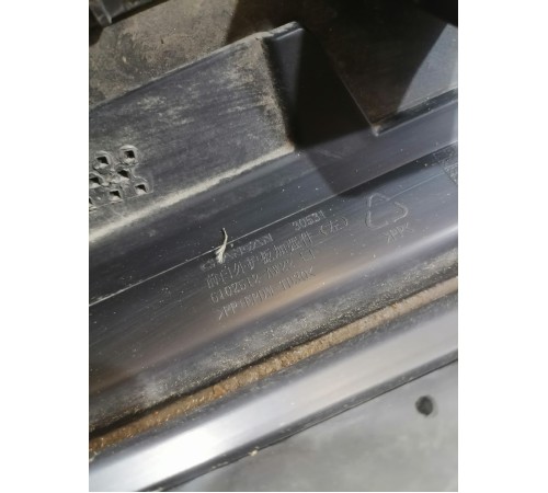 Накладка двери передняя левая нижняя