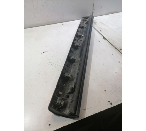 Накладка двери передняя левая нижняя