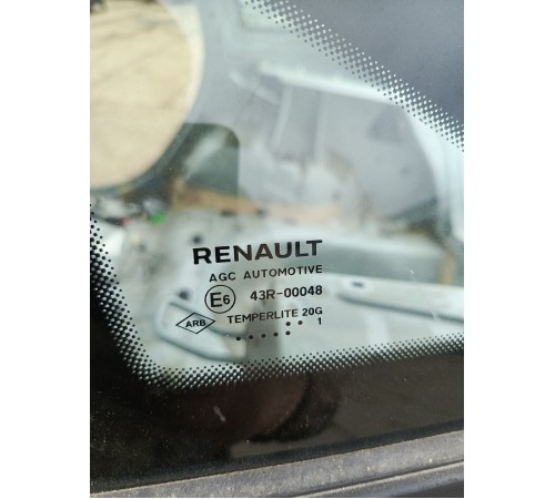 Глухое стекло заднее левое