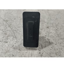 Кнопка открывания крышки багажника