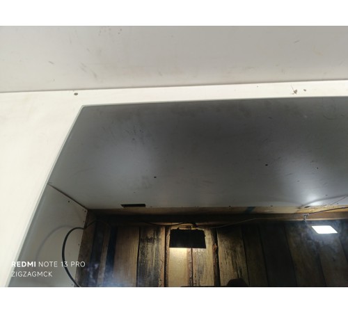 Стекло двери заднее левое