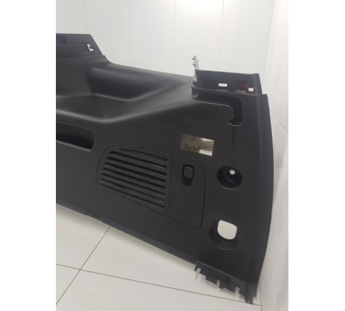 Обшивка багажника правая