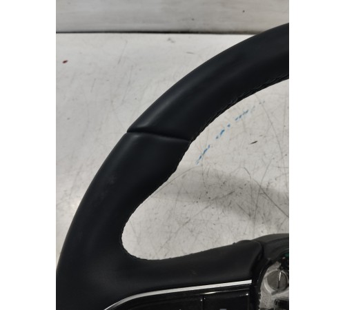 Рулевое колесо в сборе с многофункциональными кнопками