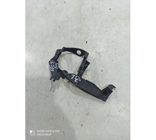 Кронштейн ручки двери задний левый