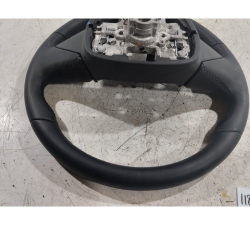 Рулевое колесо в сборе с многофункциональными кнопками